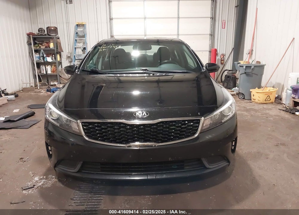 2017 KIA FORTE VIN: 3KPFL4A77HE091372