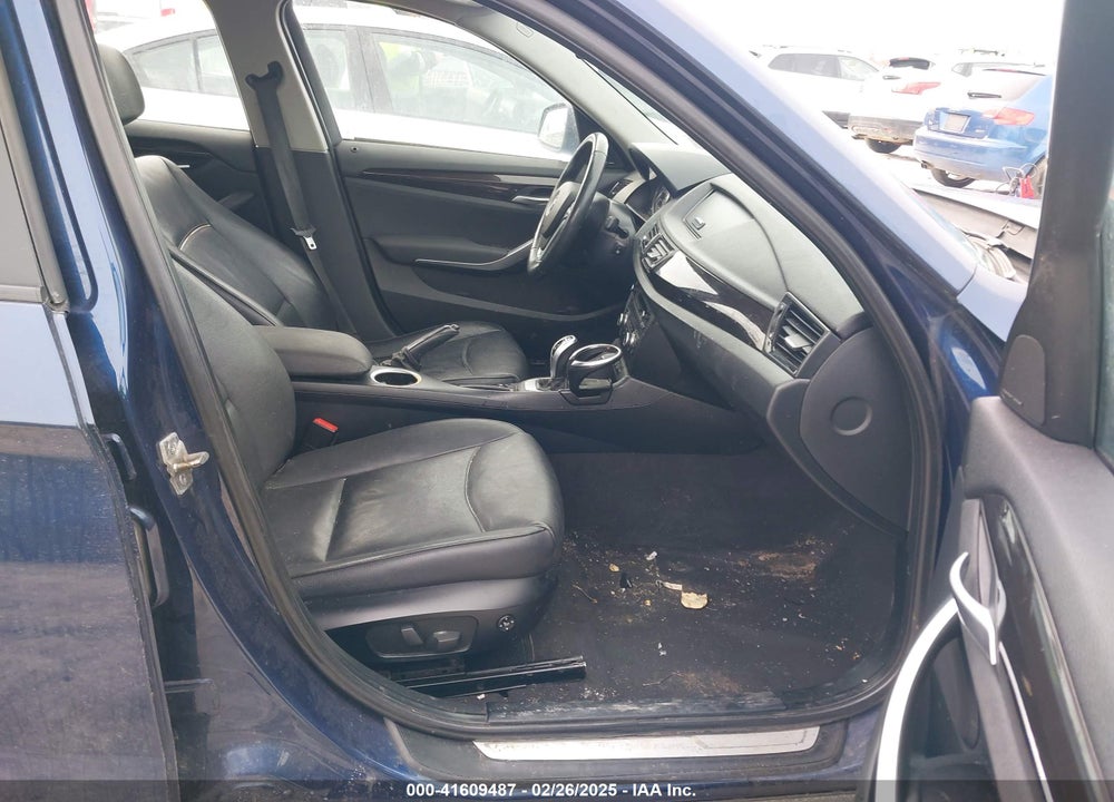 2014 BMW X1 VIN: WBAVL1C51EVY23585