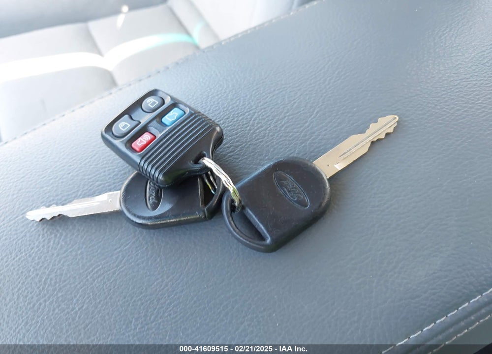 2007 FORD FIVE HUNDRED SEL VIN: 1FAFP24137G116496