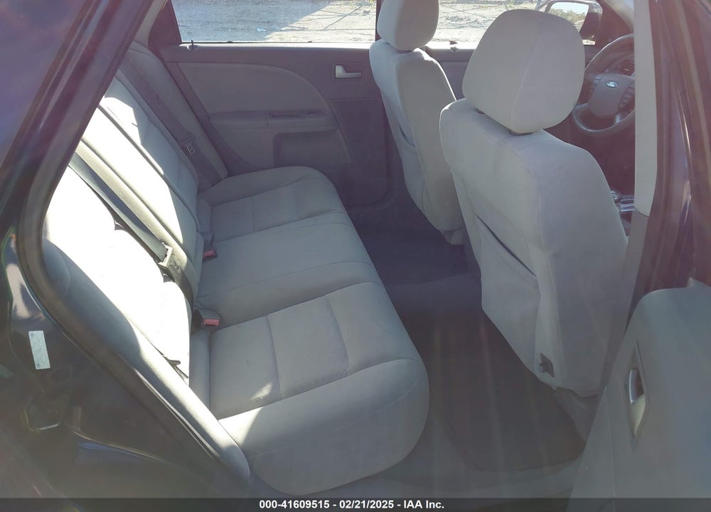 2007 FORD FIVE HUNDRED SEL VIN: 1FAFP24137G116496