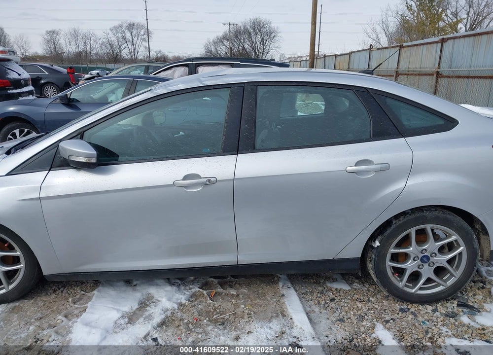 2015 FORD FOCUS VIN: 1FADP3F24FL268232