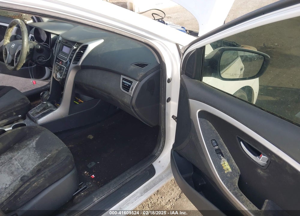2014 HYUNDAI ELANTRA GT VIN: KMHD35LH0EU210004