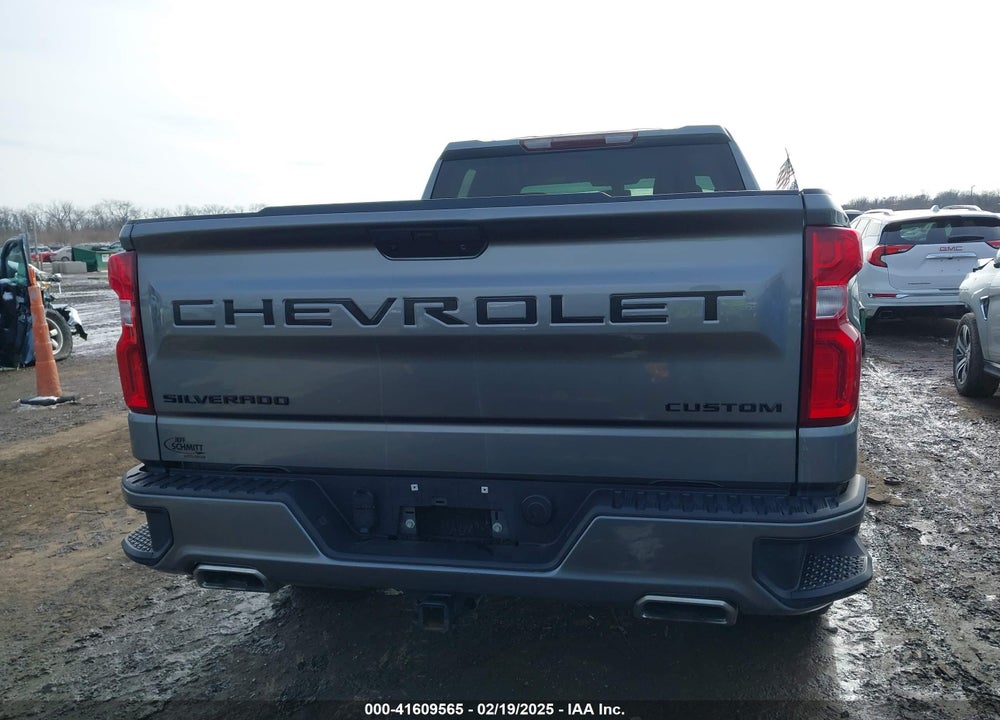 2021 CHEVROLET SILVERADO 1500 4WD DOUBLE CAB STANDARD BED CUSTOM VIN: 1GCRYBEF8MZ113267