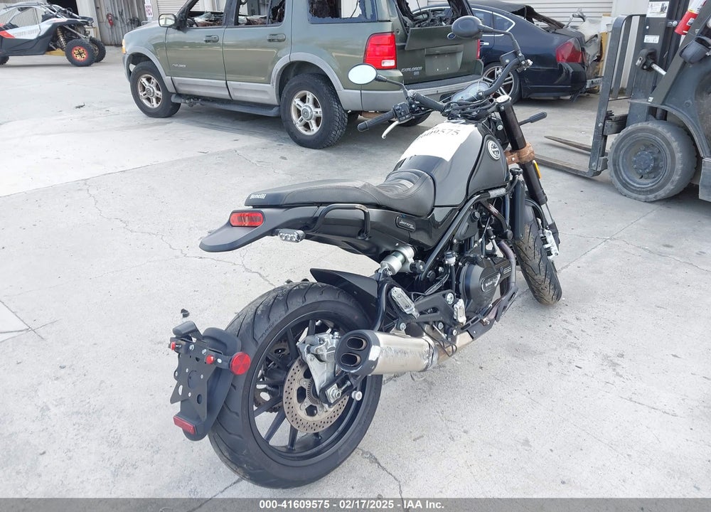 2022 BENELLI LEONCINO VIN: LBBPHF061NBD22234
