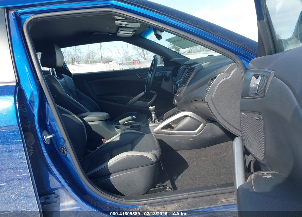 2016 HYUNDAI VELOSTER VIN: KMHTC6AE3GU253622