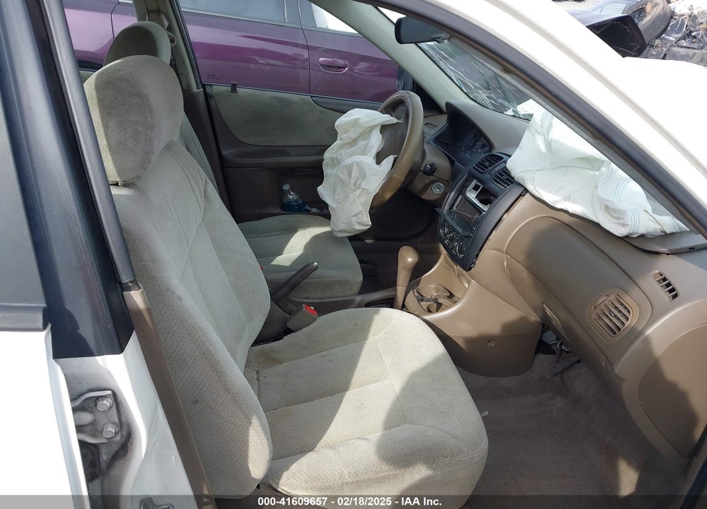 2000 MAZDA PROTEGE VIN: JM1BJ2221Y0208156