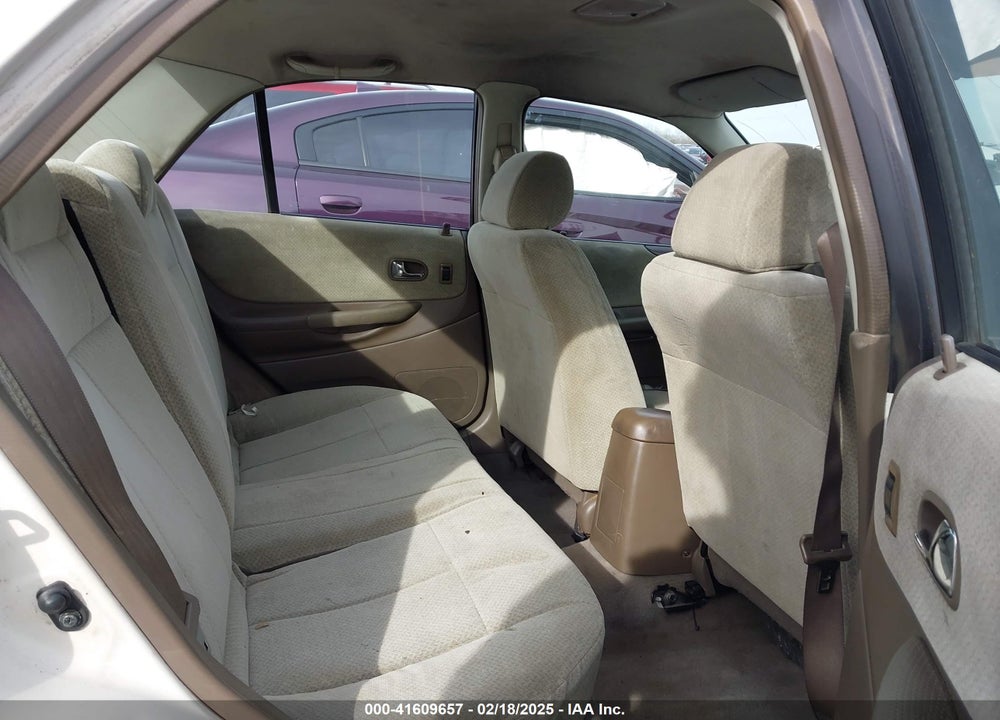2000 MAZDA PROTEGE VIN: JM1BJ2221Y0208156