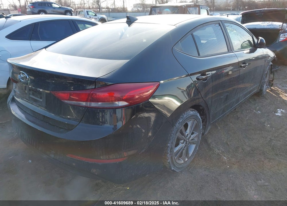 2017 HYUNDAI ELANTRA VIN: KMHD84LFXHU247060