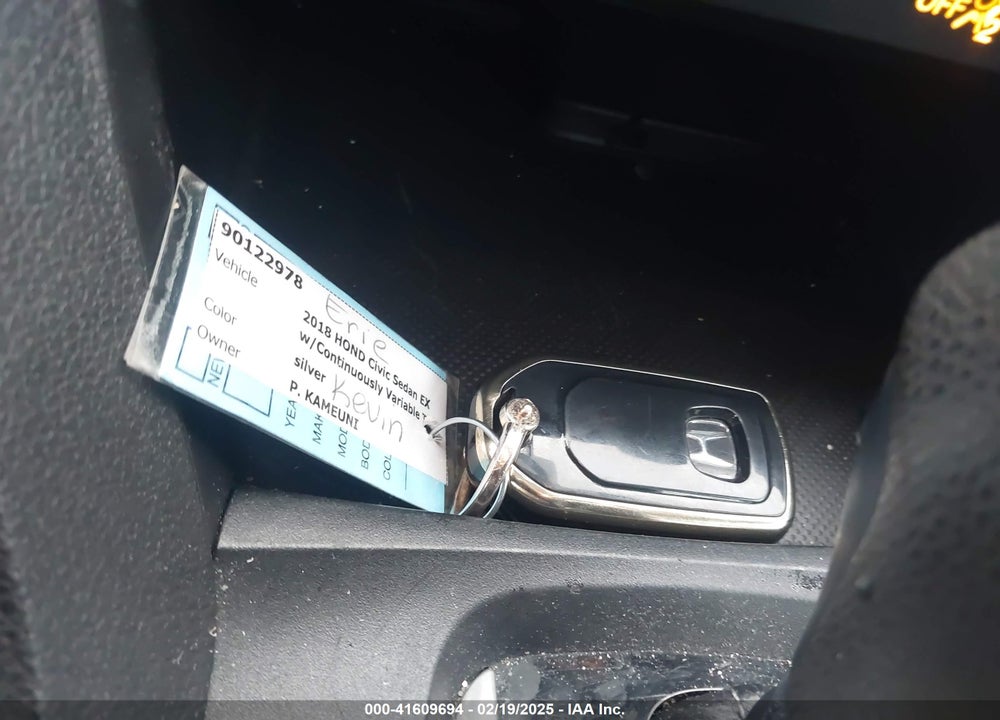 2018 HONDA CIVIC VIN: 19XFC2F76JE025740