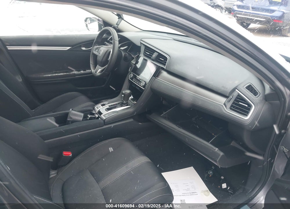 2018 HONDA CIVIC VIN: 19XFC2F76JE025740