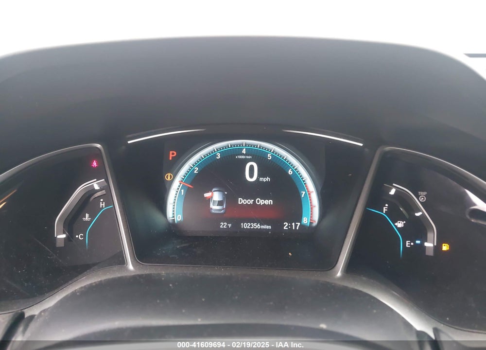 2018 HONDA CIVIC VIN: 19XFC2F76JE025740