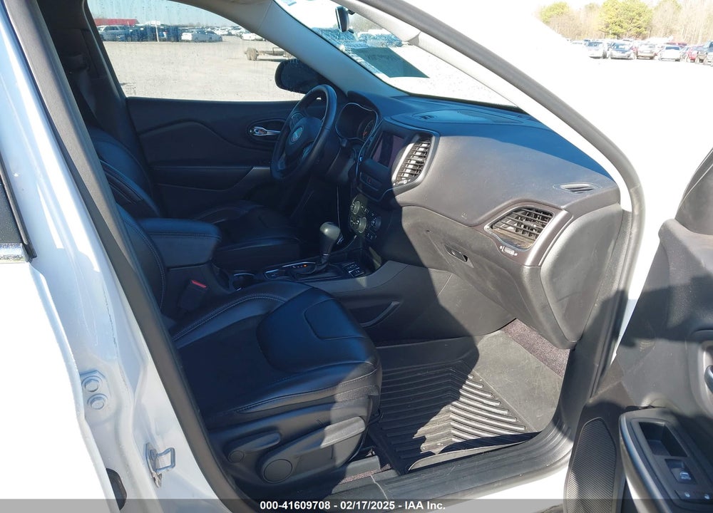 2019 JEEP CHEROKEE LATITUDE PLUS FWD VIN: 1C4PJLLB7KD178350