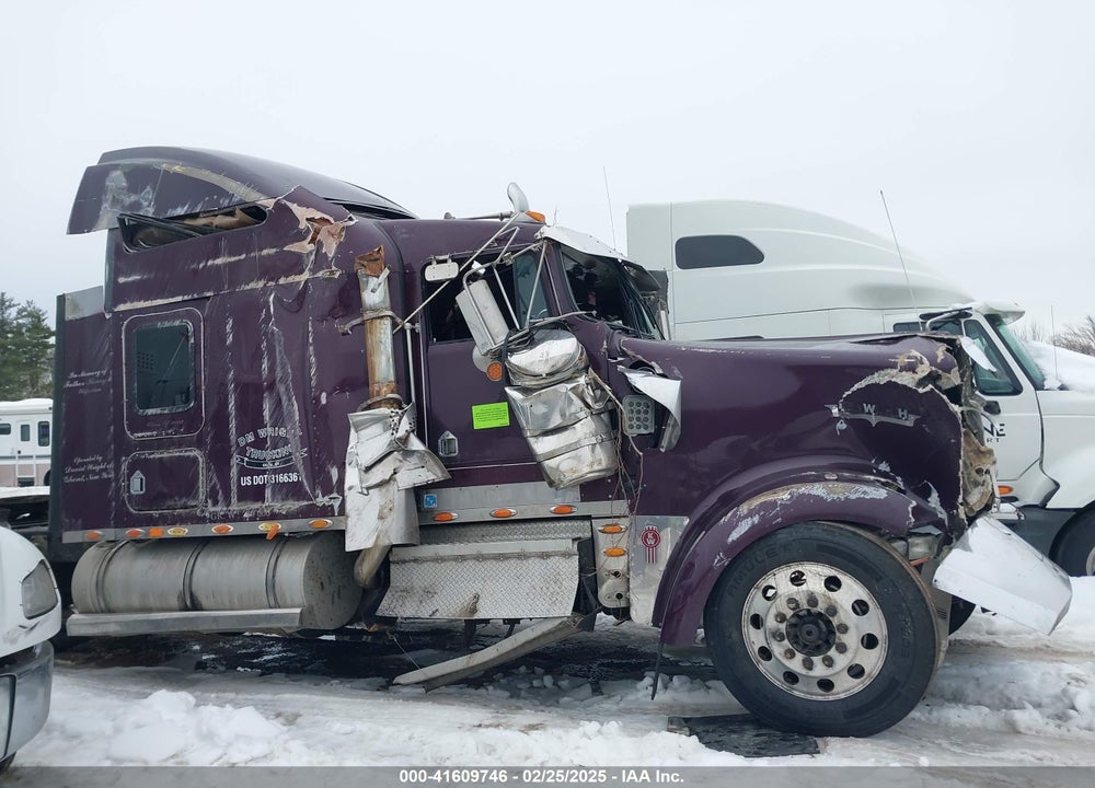 2003 KENWORTH CONSTRUCTION W900 VIN: 1XKWDB9X23J389589