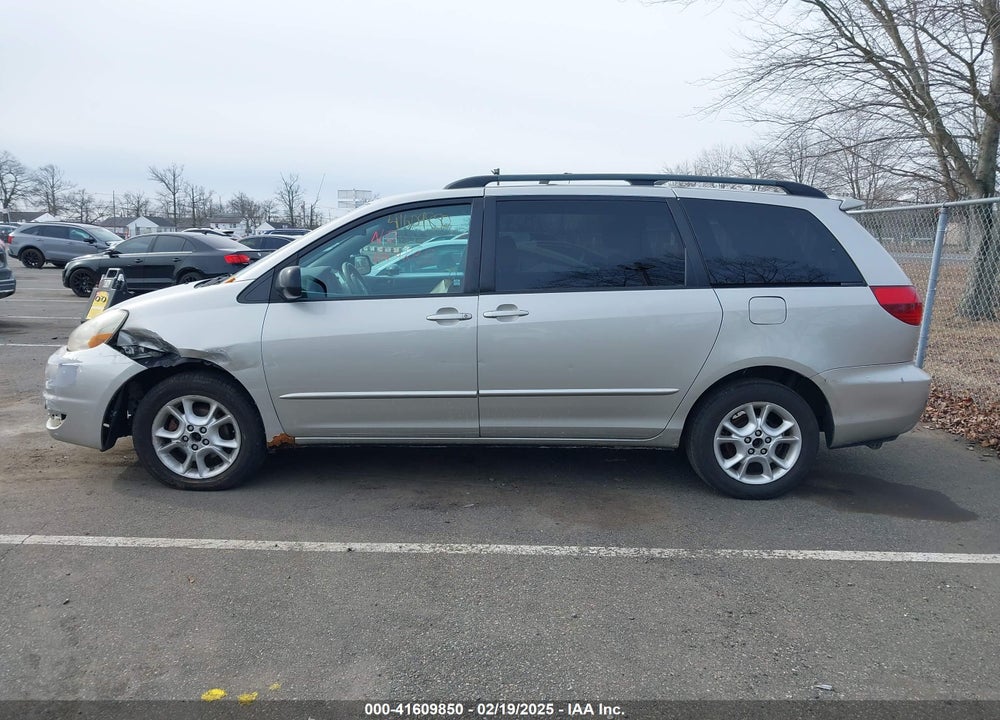 2004 TOYOTA SIENNA VIN: 5TDBA23C04S018430