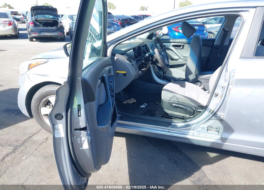 2015 HYUNDAI ELANTRA VIN: 5NPDH4AE7FH629004