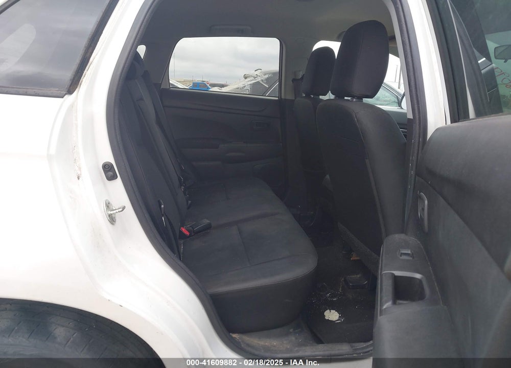 2014 MITSUBISHI OUTLANDER SPORT ES VIN: 4A4AP3AU1EE015211