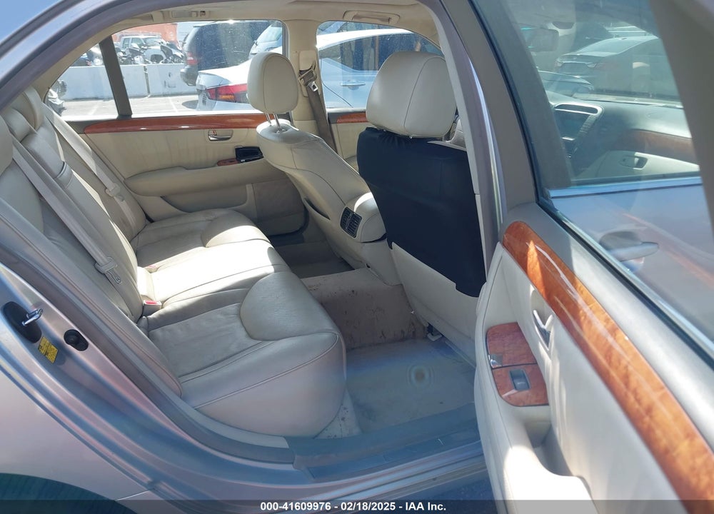 2005 LEXUS LS 430 VIN: JTHBN36FX55002533