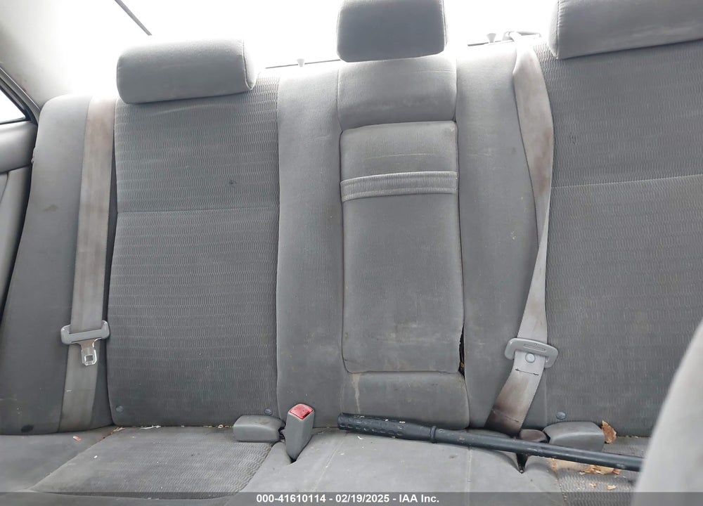 2005 TOYOTA CAMRY LE VIN: 4T1BE32K45U046081