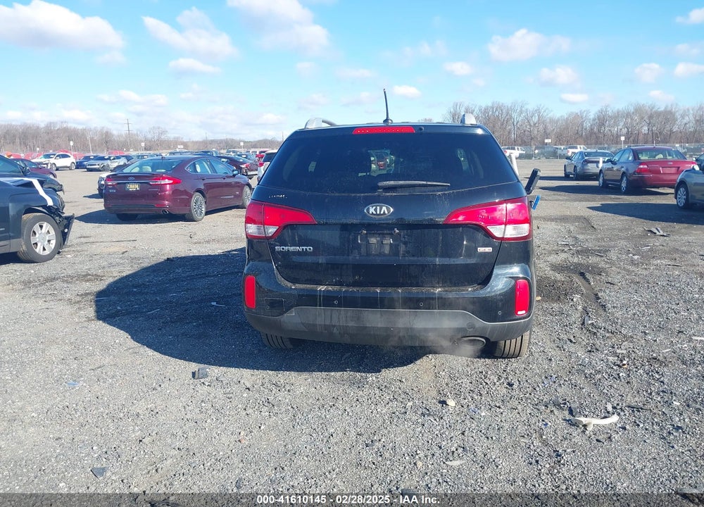 2015 KIA SORENTO LX VIN: 5XYKT4A66FG580710
