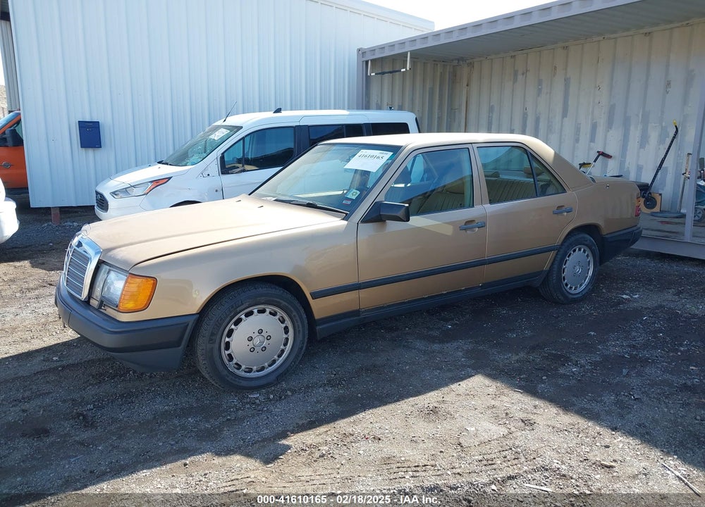 1986 MERCEDES-BENZ 300 E VIN: WDBEA30D5GA213584
