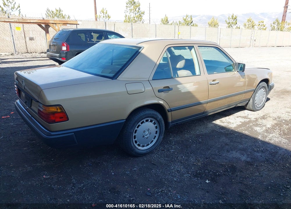 1986 MERCEDES-BENZ 300 E VIN: WDBEA30D5GA213584