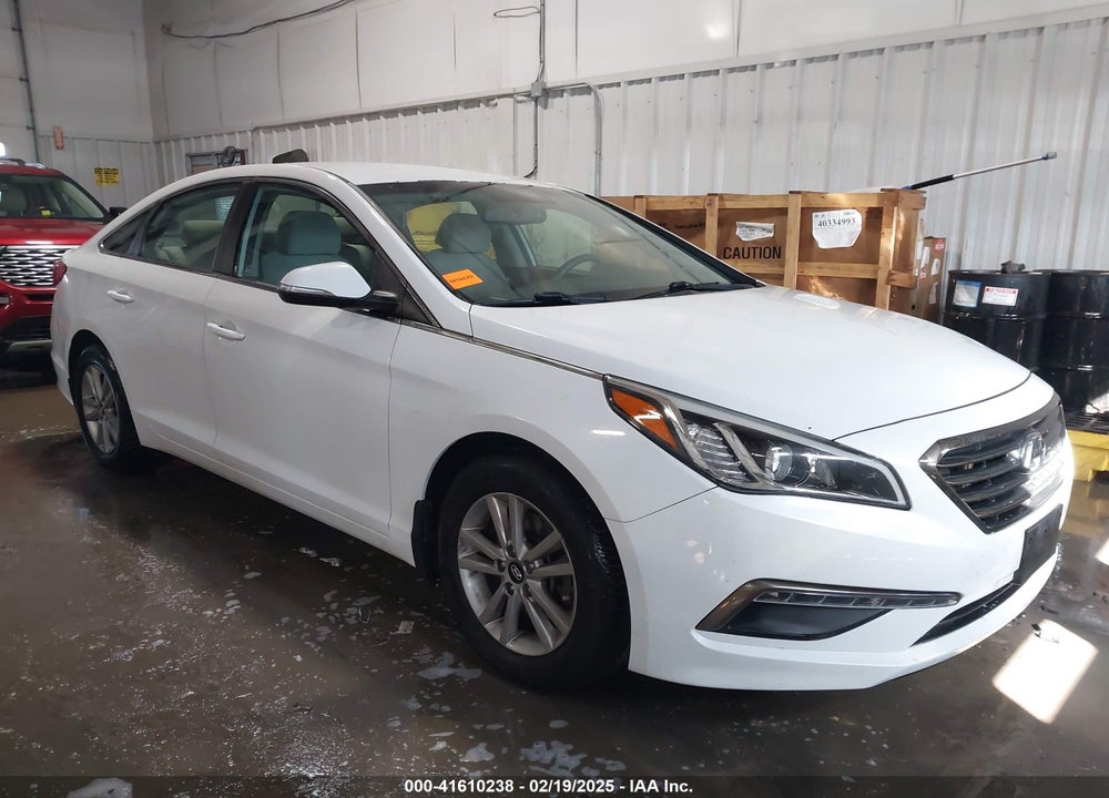 2015 HYUNDAI SONATA VIN: 5NPE24AAXFH181151