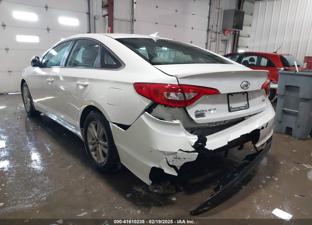 2015 HYUNDAI SONATA VIN: 5NPE24AAXFH181151