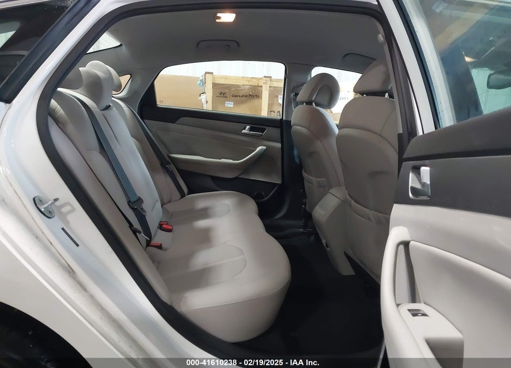 2015 HYUNDAI SONATA VIN: 5NPE24AAXFH181151