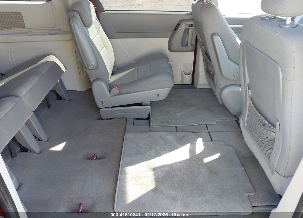 2010 DODGE GRAND CARAVAN SE VIN: 2D4RN4DE2AR239128