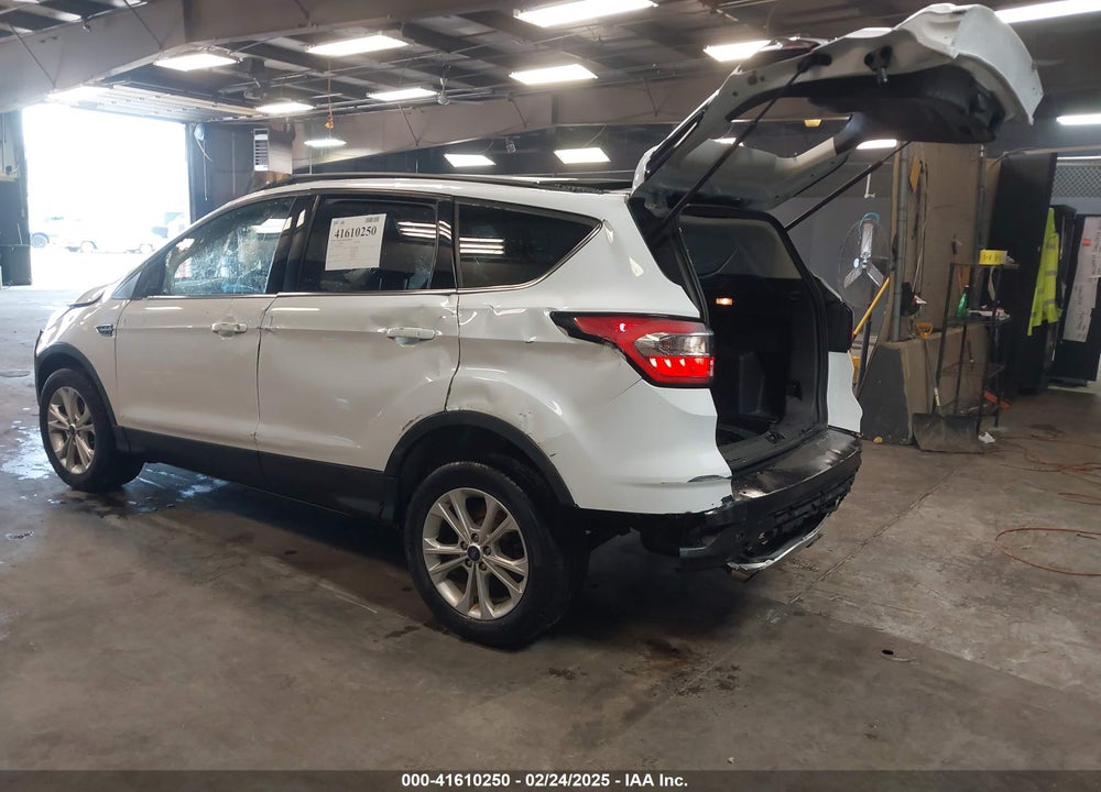 2018 FORD ESCAPE SE VIN: 1FMCU9GD8JUB65931