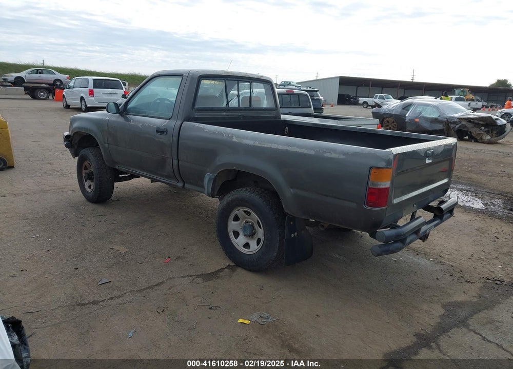 1989 TOYOTA PICKUP 1/2 TON SHT WHEELBASE DLX VIN: JT4RN01PXK0003687