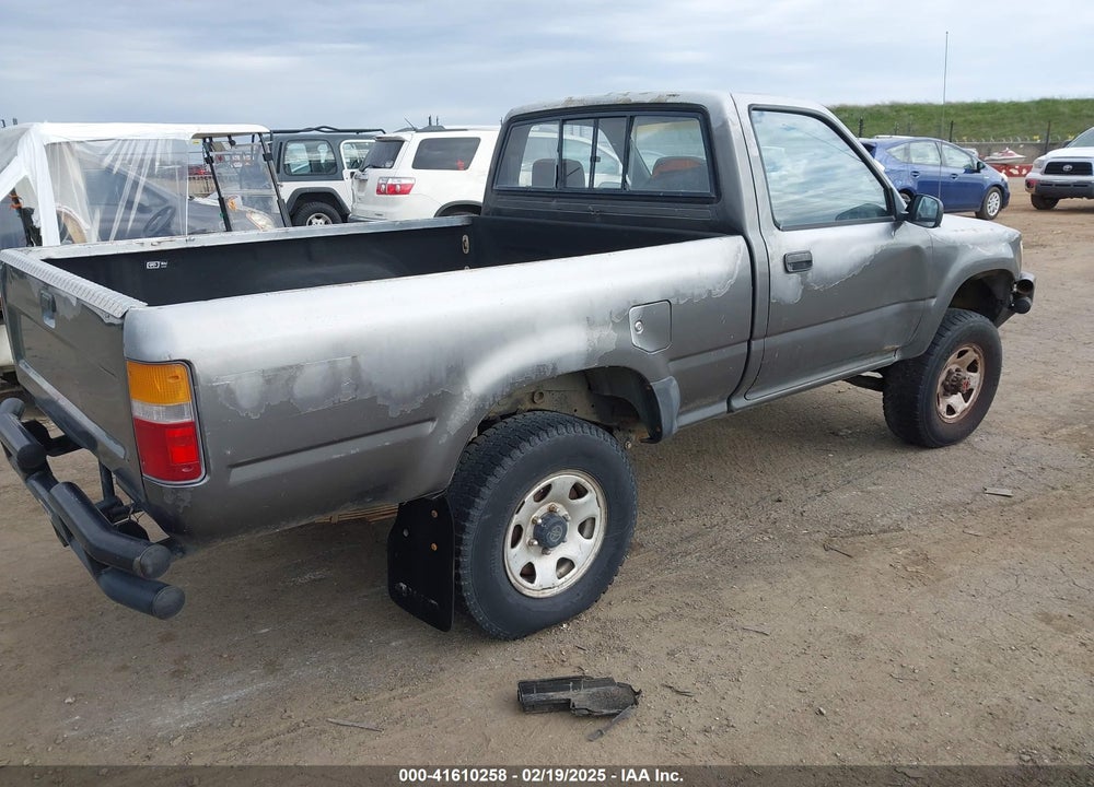 1989 TOYOTA PICKUP 1/2 TON SHT WHEELBASE DLX VIN: JT4RN01PXK0003687