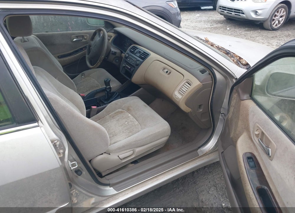 1999 HONDA ACCORD EX VIN: JHMCG5557XC025561