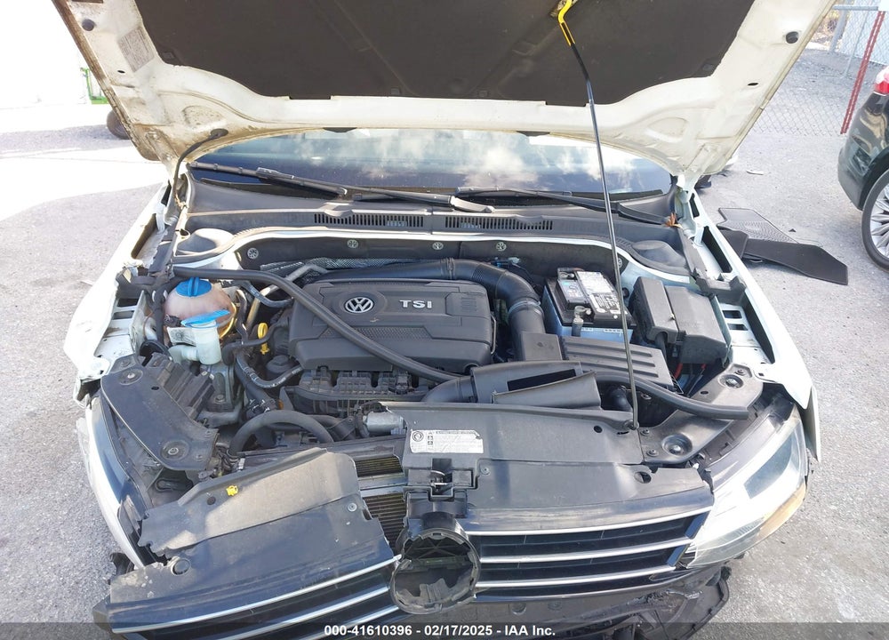 2016 VOLKSWAGEN JETTA VIN: 3VWD17AJ2GM237561