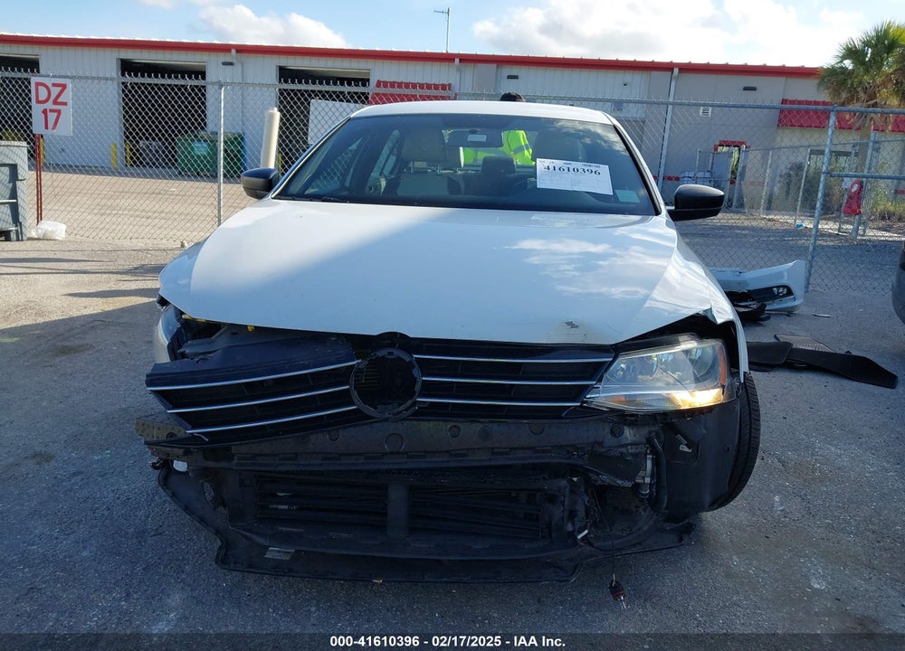 2016 VOLKSWAGEN JETTA VIN: 3VWD17AJ2GM237561