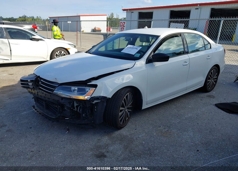 2016 VOLKSWAGEN JETTA VIN: 3VWD17AJ2GM237561
