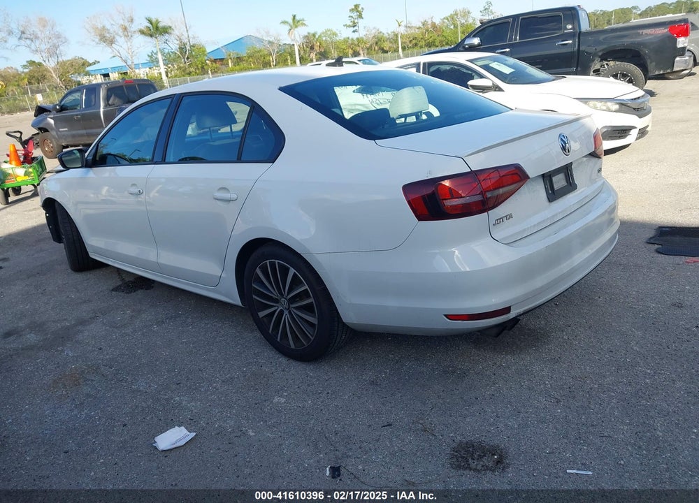 2016 VOLKSWAGEN JETTA VIN: 3VWD17AJ2GM237561