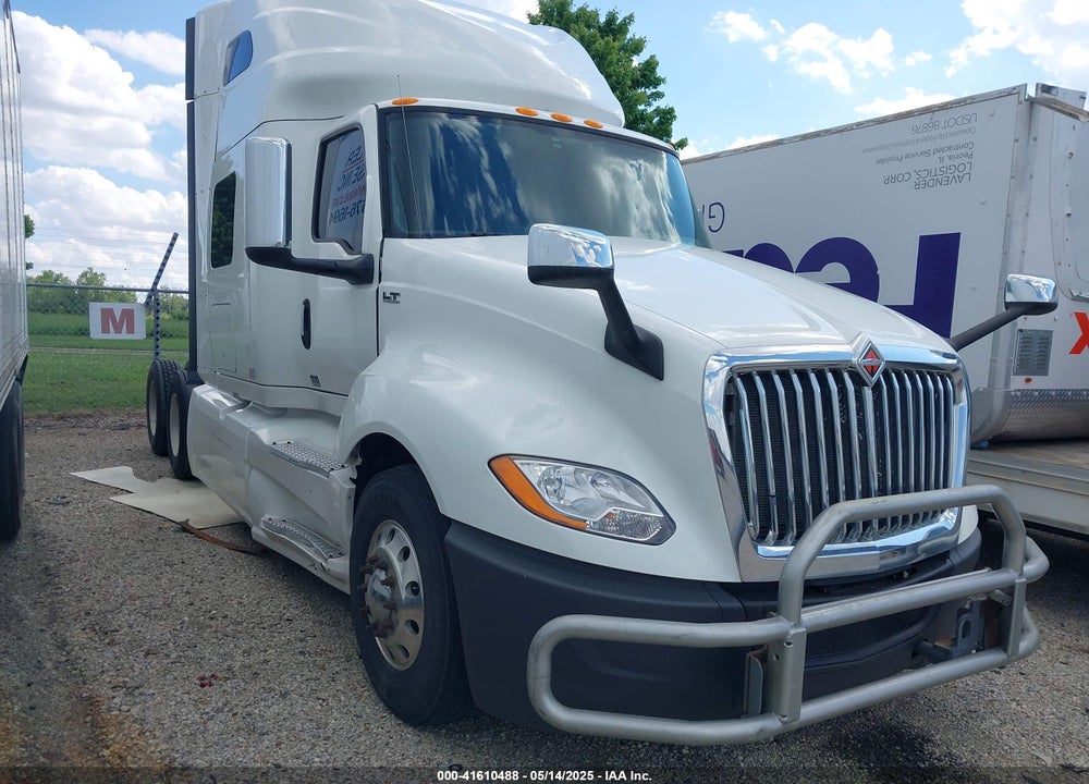 2019 INTERNATIONAL LT VIN: 3HSDZAPR8KN266823