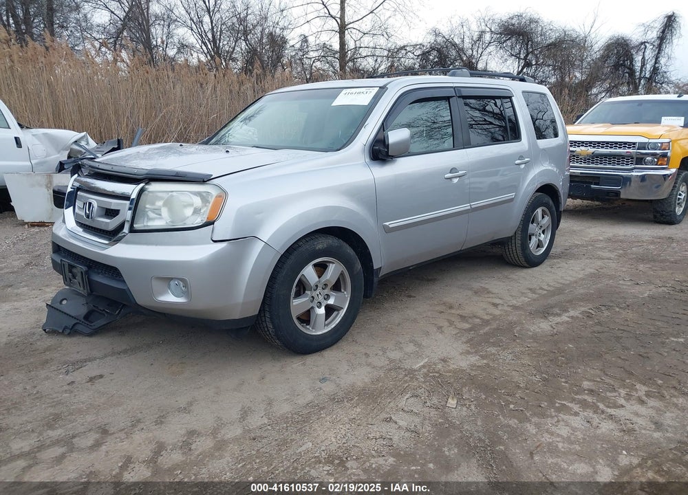 2011 HONDA PILOT EX-L VIN: 5FNYF4H59BB002357