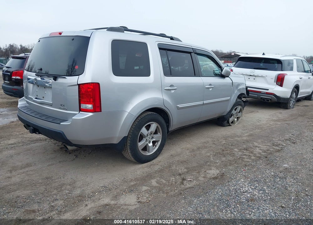 2011 HONDA PILOT EX-L VIN: 5FNYF4H59BB002357