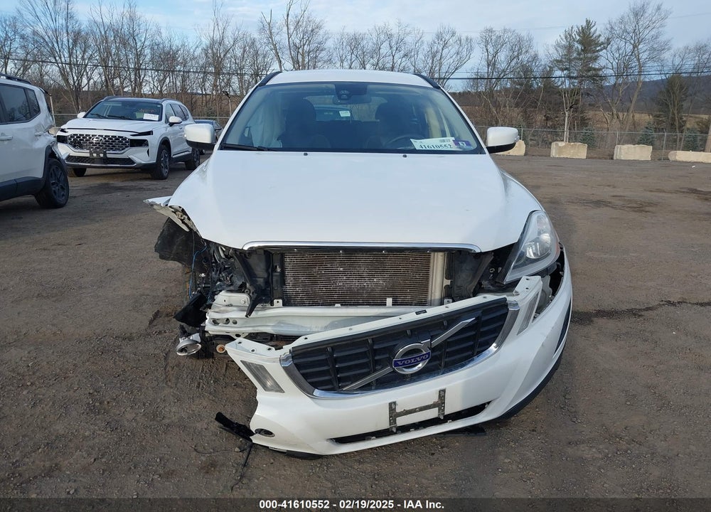 2011 VOLVO XC60 3.2 VIN: YV4940DL9B2209239