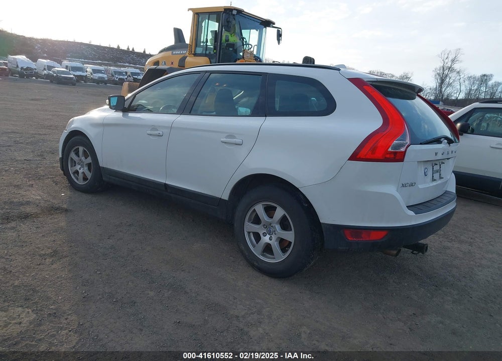 2011 VOLVO XC60 3.2 VIN: YV4940DL9B2209239