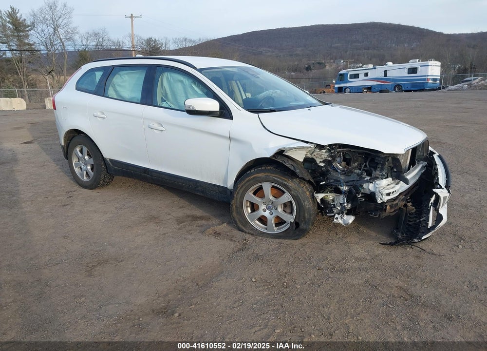 2011 VOLVO XC60 3.2 VIN: YV4940DL9B2209239