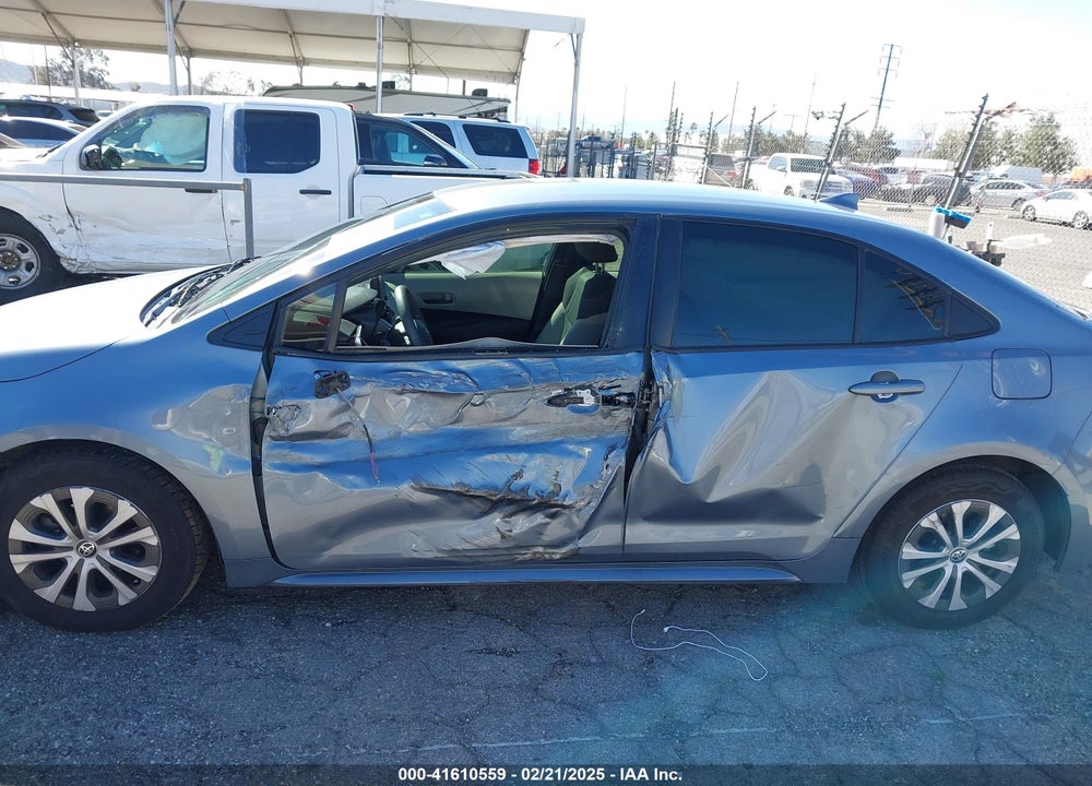 2022 TOYOTA COROLLA VIN: JTDEAMDE0NJ044856