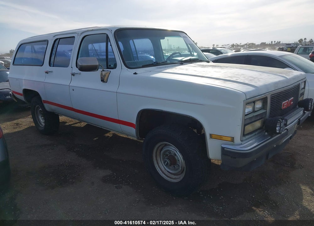 1990 GMC SUBURBAN V25 CONVENTIONAL VIN: 1GKGV26K9LF514598
