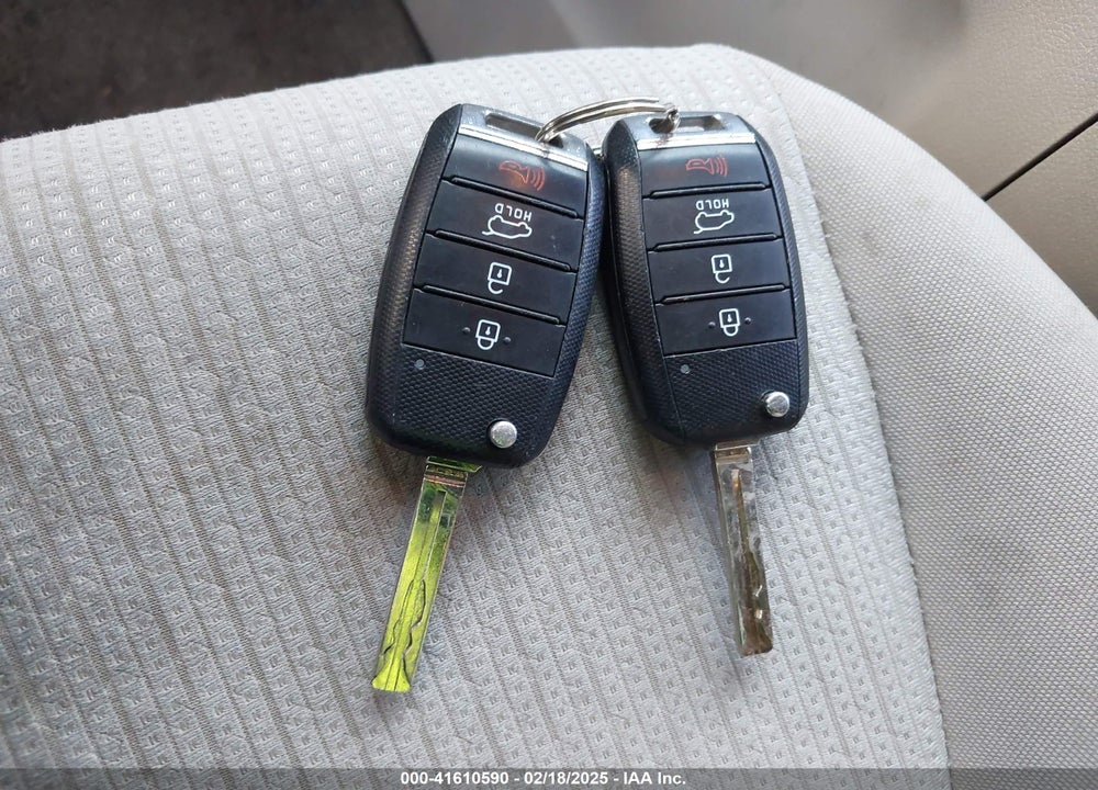2016 KIA SEDONA L VIN: KNDMA5C17G6207864