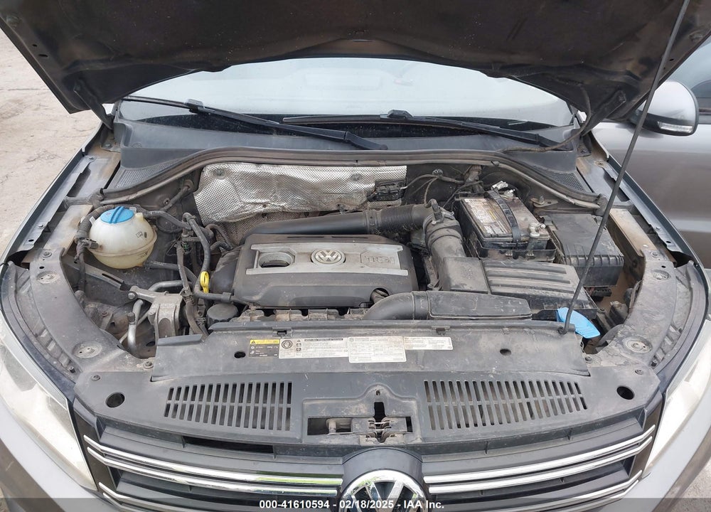 2016 VOLKSWAGEN TIGUAN S VIN: WVGAV7AX1GW513934