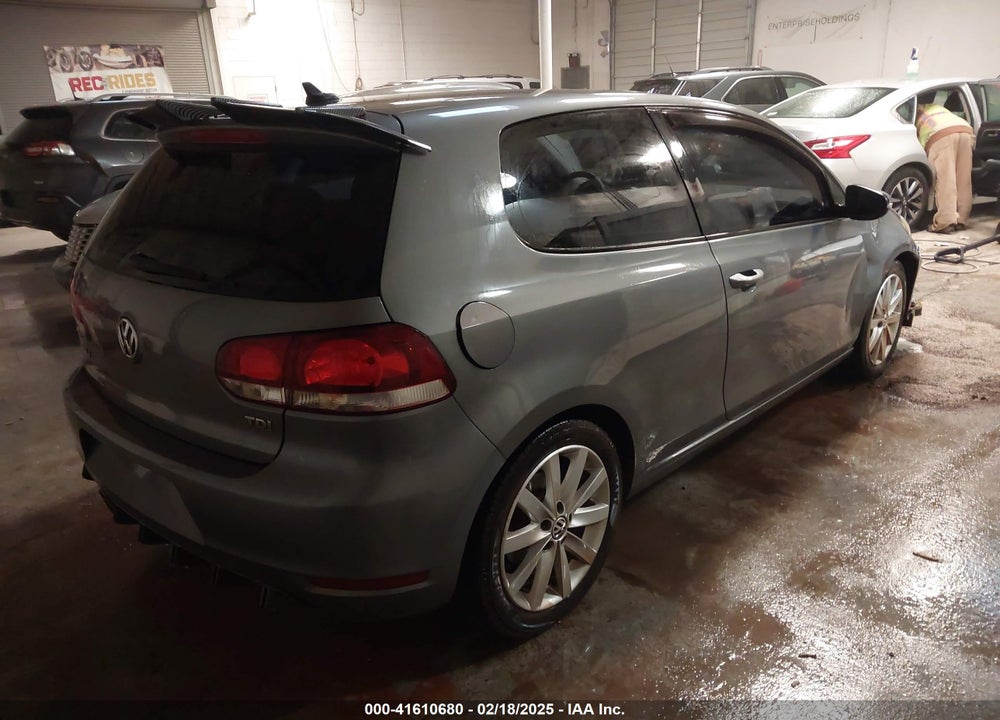 2011 VOLKSWAGEN GOLF VIN: WVWBM7AJ9BW144871