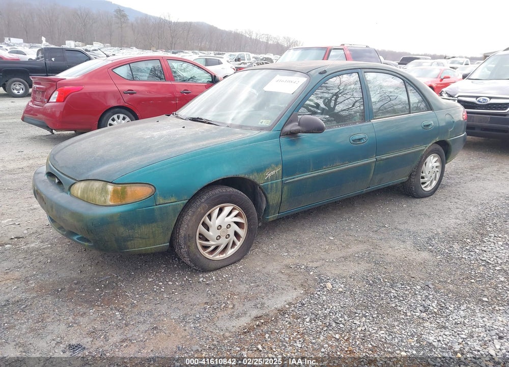 1998 FORD ESCORT SE VIN: 1FAFP13P0WW255845