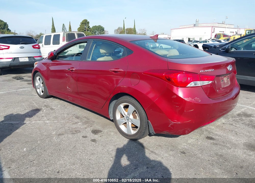 2013 HYUNDAI ELANTRA VIN: 5NPDH4AE3DH403894